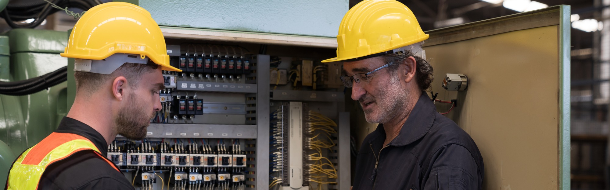 How to Become an Electrician in the UK